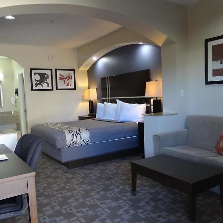 Regency Inn & Suites - Бейтаун Екстер'єр фото